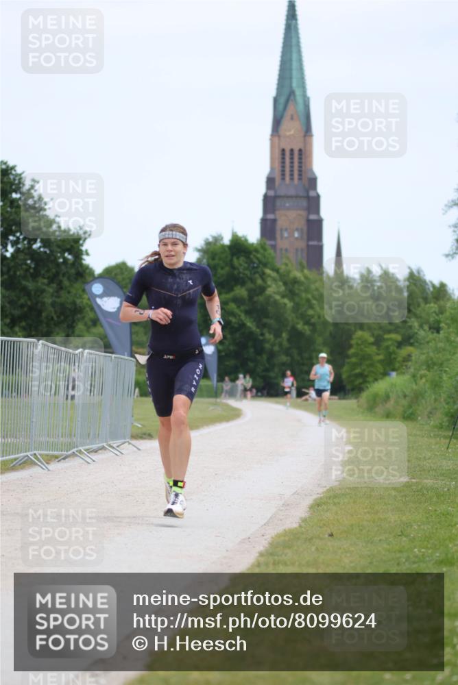 22.06.2025 - Viking Triathlon H.Heesch http://msf.ph/oto/8099624 22.06.2025 12:46:36 Laufen 10 meine-sportfotos.de
