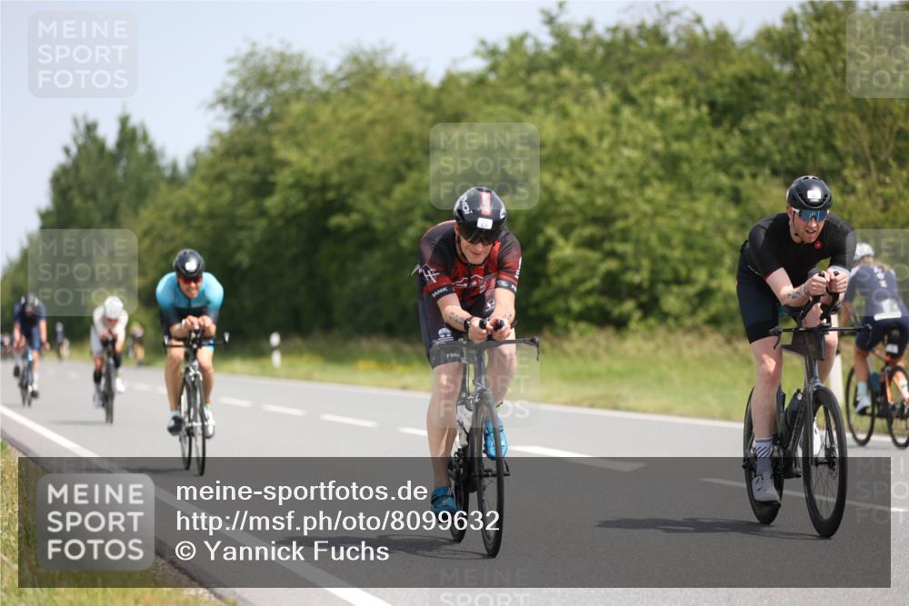 22.06.2025 - Viking Triathlon Yannick Fuchs http://msf.ph/oto/8099632 22.06.2025 12:02:45 Radfahren 18, 19, 40, 84, 122, 127, 137, 187, 209, 240, 244, 316, 317, 374, 377, 395, 428, 452, 506, 531, 630 meine-sportfotos.de