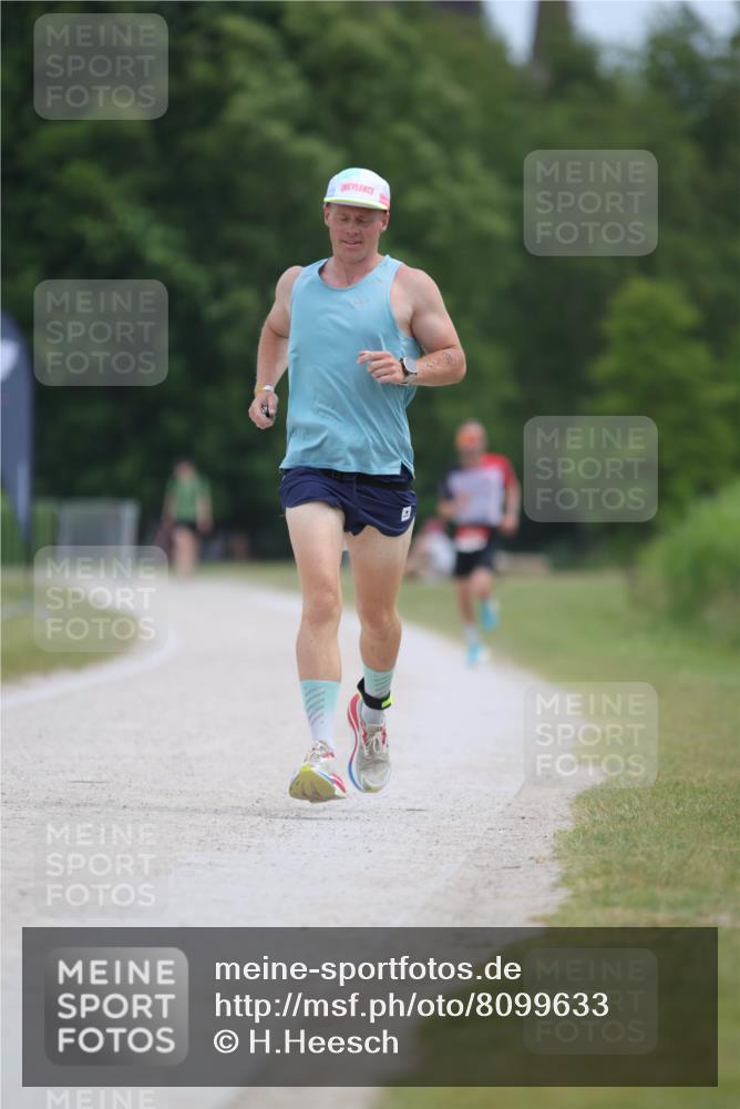 22.06.2025 - Viking Triathlon H.Heesch http://msf.ph/oto/8099633 22.06.2025 12:46:43 Laufen 617 meine-sportfotos.de