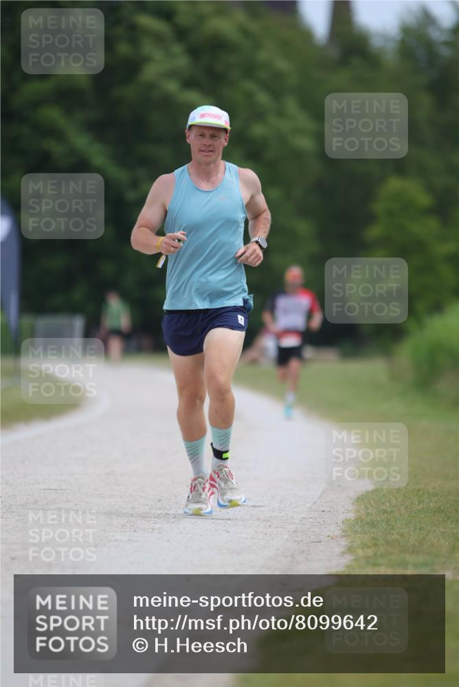 22.06.2025 - Viking Triathlon H.Heesch http://msf.ph/oto/8099642 22.06.2025 12:46:43 Laufen 617 meine-sportfotos.de
