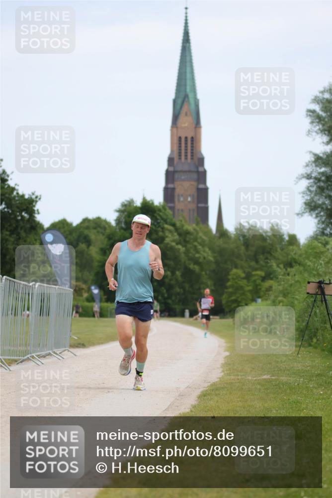 22.06.2025 - Viking Triathlon H.Heesch http://msf.ph/oto/8099651 22.06.2025 12:46:45 Laufen 617 meine-sportfotos.de
