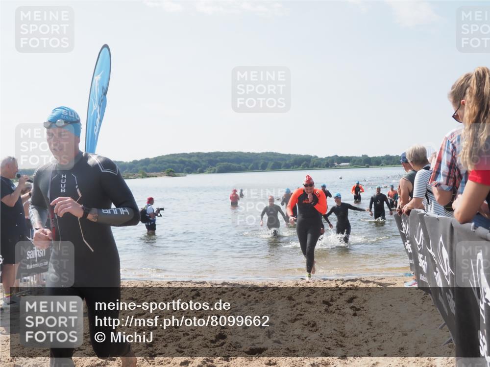 22.06.2025 - Viking Triathlon MichiJ http://msf.ph/oto/8099662 22.06.2025 10:44:14 Schwimmen 103, 123, 130, 343, 439, 442, 467, 637, 650 meine-sportfotos.de