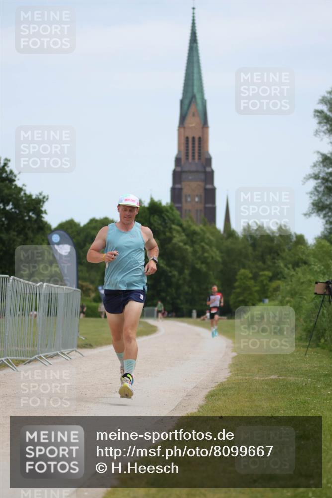 22.06.2025 - Viking Triathlon H.Heesch http://msf.ph/oto/8099667 22.06.2025 12:46:46 Laufen 617 meine-sportfotos.de