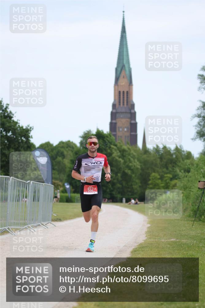 22.06.2025 - Viking Triathlon H.Heesch http://msf.ph/oto/8099695 22.06.2025 12:46:55 Laufen 652 meine-sportfotos.de