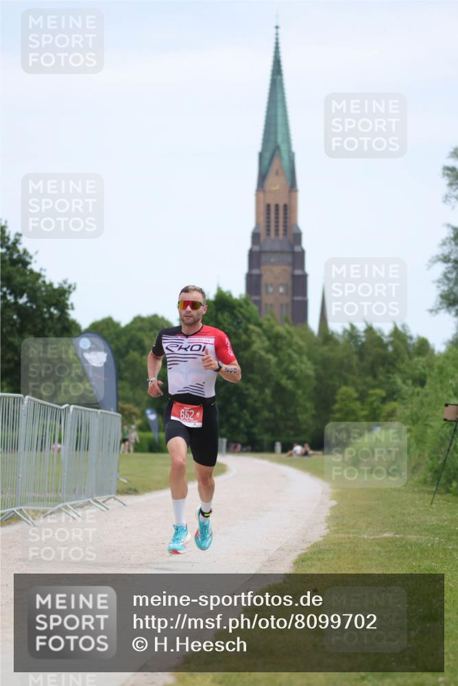 22.06.2025 - Viking Triathlon H.Heesch http://msf.ph/oto/8099702 22.06.2025 12:46:55 Laufen 652 meine-sportfotos.de