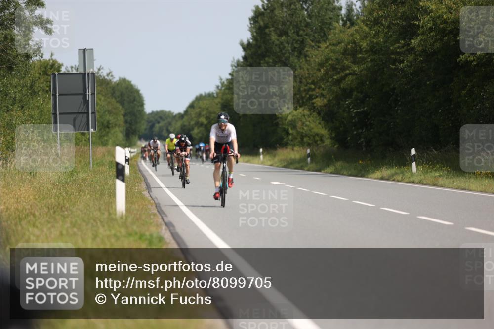 22.06.2025 - Viking Triathlon Yannick Fuchs http://msf.ph/oto/8099705 22.06.2025 11:24:09 Radfahren 313, 383, 396, 436, 540, 618 meine-sportfotos.de
