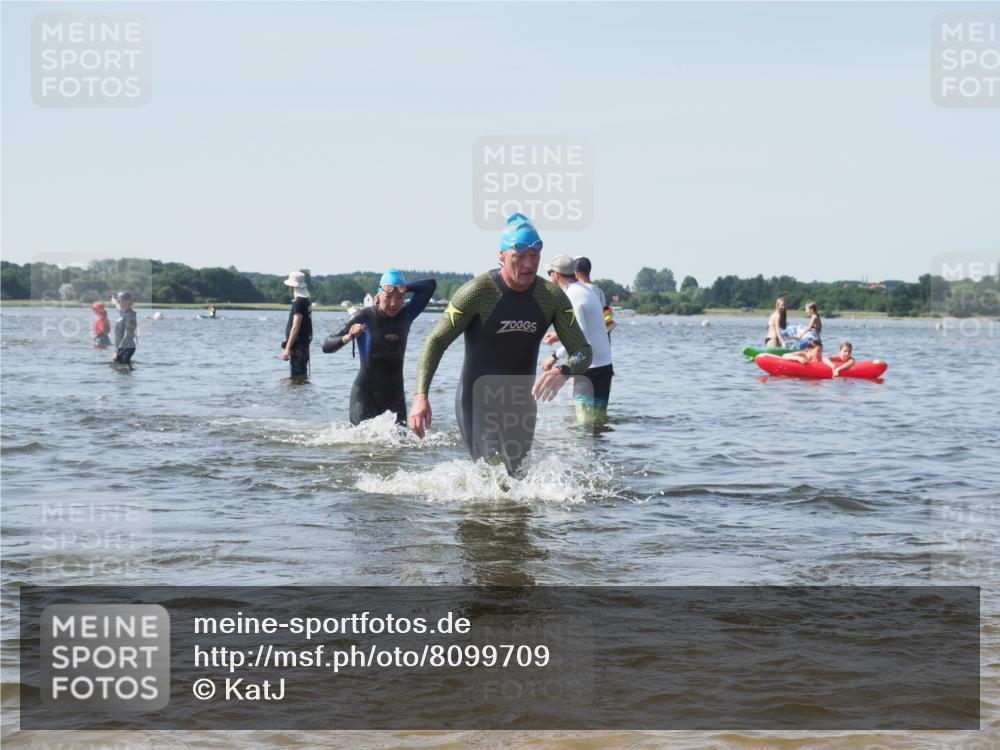 22.06.2025 - Viking Triathlon KatJ http://msf.ph/oto/8099709 22.06.2025 10:32:46 Schwimmen 80, 208, 278, 554 meine-sportfotos.de