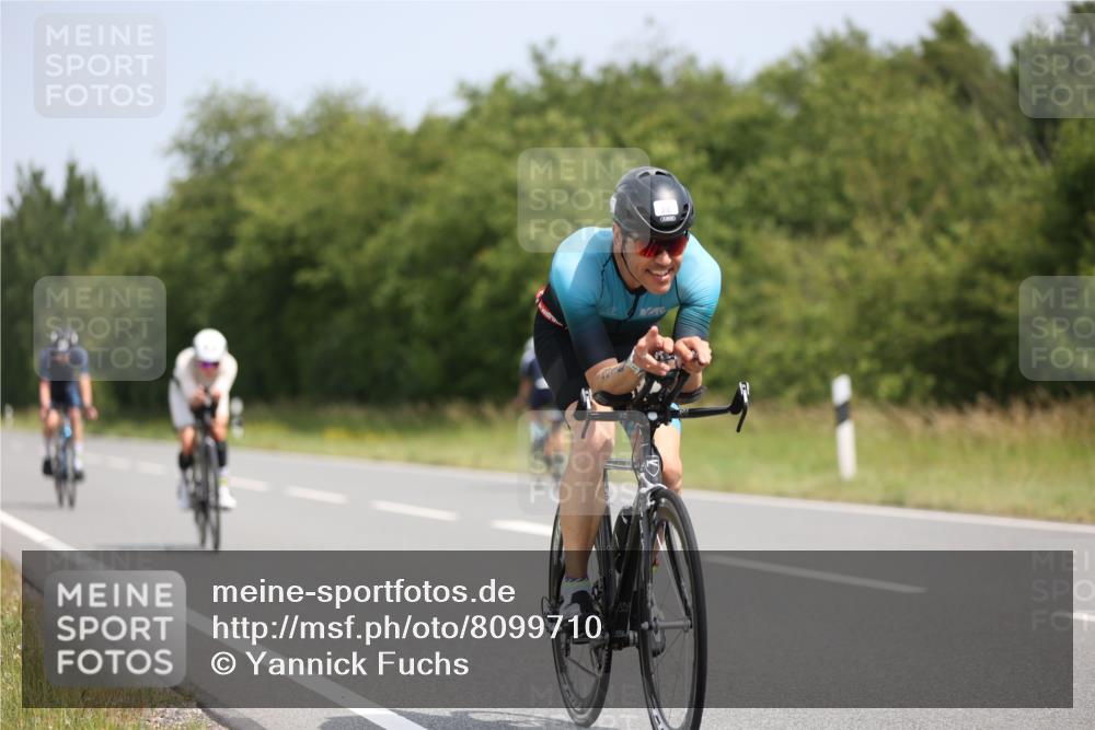 22.06.2025 - Viking Triathlon Yannick Fuchs http://msf.ph/oto/8099710 22.06.2025 12:02:47 Radfahren 19, 40, 84, 122, 127, 137, 187, 209, 240, 244, 316, 317, 377, 395, 428, 452, 506, 531 meine-sportfotos.de