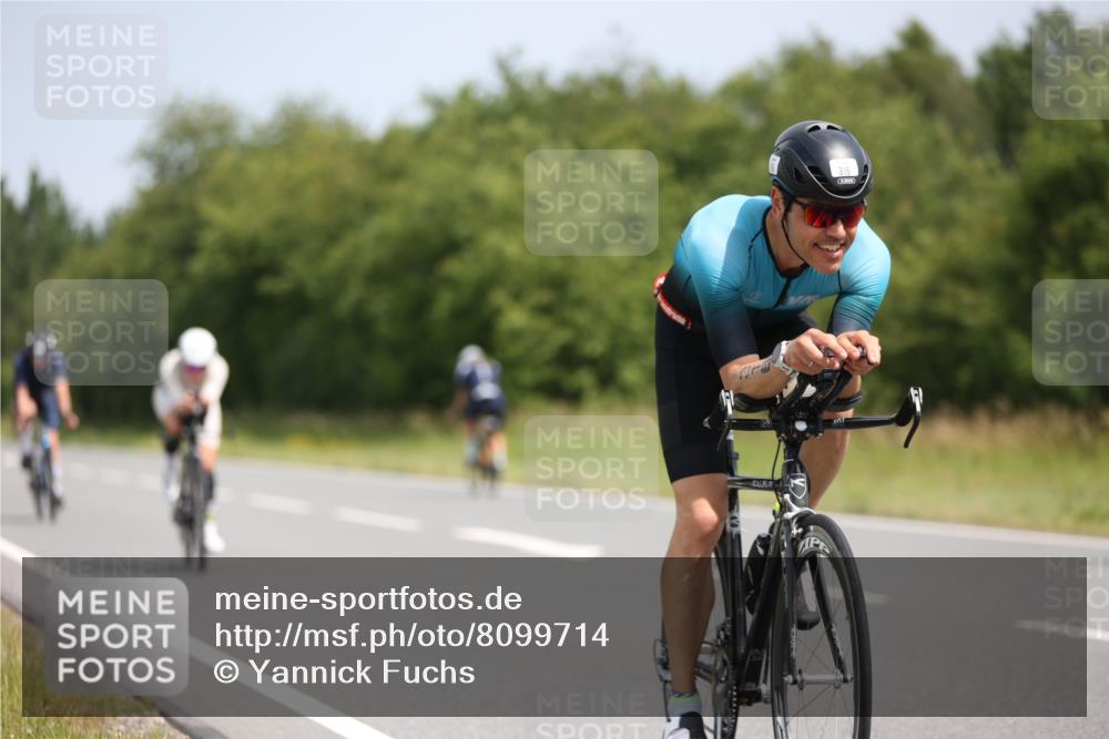 22.06.2025 - Viking Triathlon Yannick Fuchs http://msf.ph/oto/8099714 22.06.2025 12:02:47 Radfahren 19, 40, 84, 122, 127, 137, 187, 209, 240, 244, 316, 317, 377, 395, 428, 452, 506, 531 meine-sportfotos.de