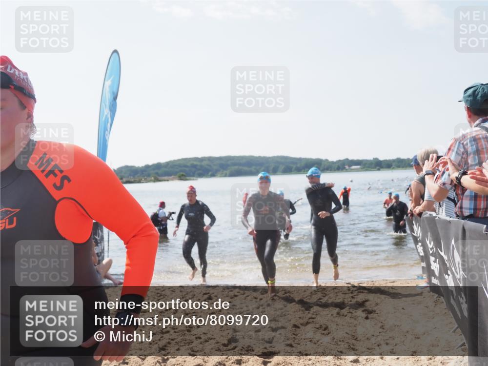 22.06.2025 - Viking Triathlon MichiJ http://msf.ph/oto/8099720 22.06.2025 10:44:17 Schwimmen 103, 123, 130, 343, 439, 467, 650 meine-sportfotos.de