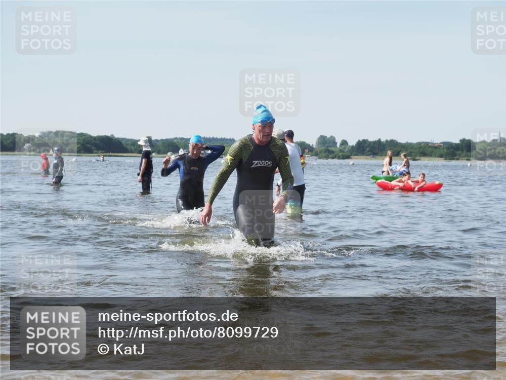 22.06.2025 - Viking Triathlon KatJ http://msf.ph/oto/8099729 22.06.2025 10:32:46 Schwimmen 80, 208, 278, 554 meine-sportfotos.de