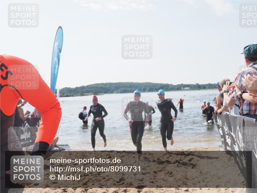 22.06.2025 - Viking Triathlon MichiJ http://msf.ph/oto/8099731 22.06.2025 10:44:17 Schwimmen 103, 123, 130, 343, 439, 467, 650 meine-sportfotos.de