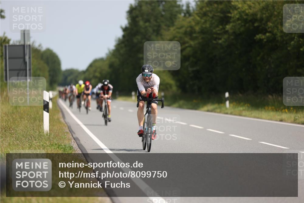 22.06.2025 - Viking Triathlon Yannick Fuchs http://msf.ph/oto/8099750 22.06.2025 11:24:11 Radfahren 313, 383, 396, 540, 618 meine-sportfotos.de