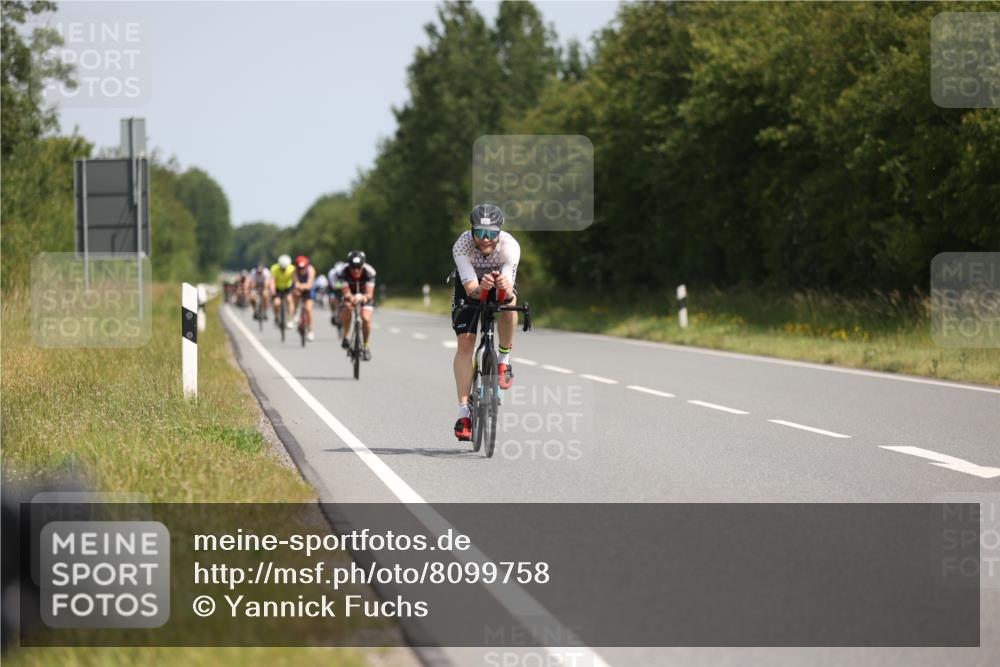 22.06.2025 - Viking Triathlon Yannick Fuchs http://msf.ph/oto/8099758 22.06.2025 11:24:11 Radfahren 313, 383, 396, 540, 618 meine-sportfotos.de
