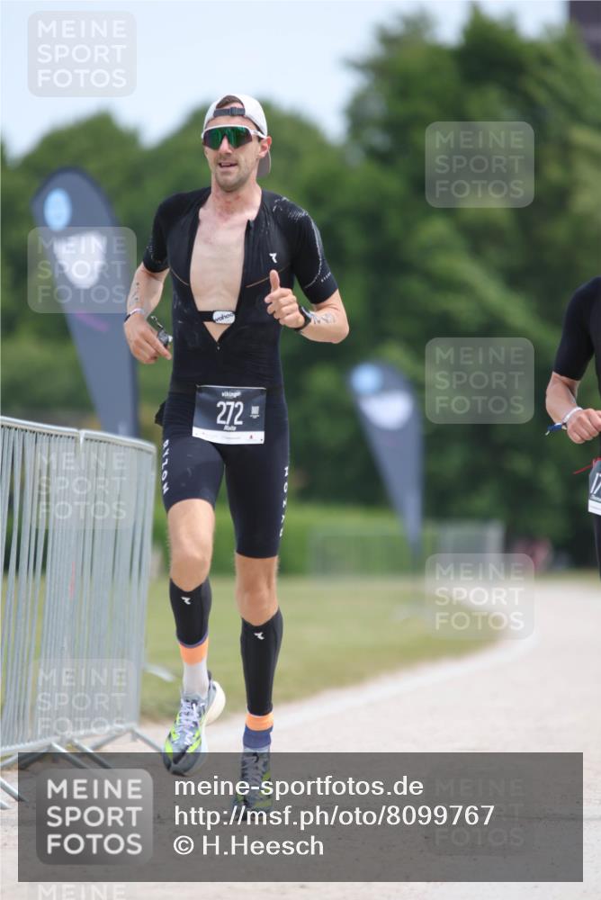 22.06.2025 - Viking Triathlon H.Heesch http://msf.ph/oto/8099767 22.06.2025 12:47:45 Laufen 176, 272 meine-sportfotos.de
