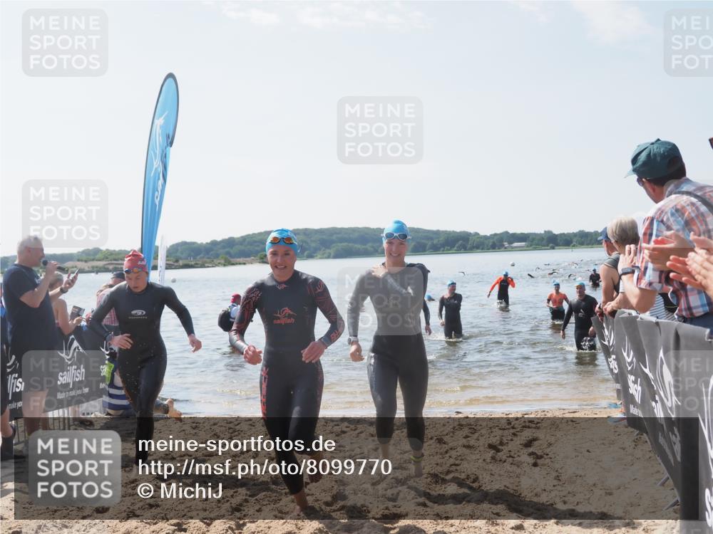 22.06.2025 - Viking Triathlon MichiJ http://msf.ph/oto/8099770 22.06.2025 10:44:19 Schwimmen 103, 123, 130, 343, 439, 467, 650 meine-sportfotos.de