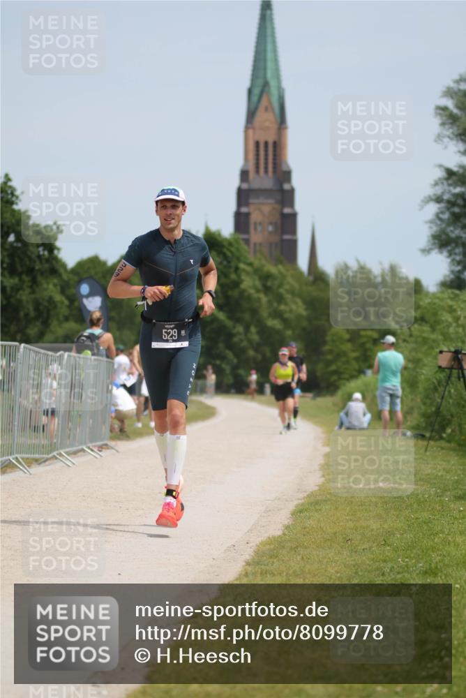 22.06.2025 - Viking Triathlon H.Heesch http://msf.ph/oto/8099778 22.06.2025 13:17:33 Laufen 10, 299, 386, 529 meine-sportfotos.de