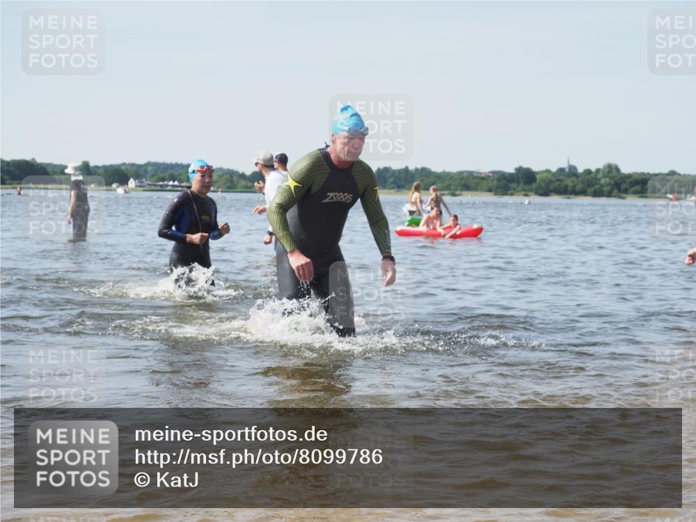 22.06.2025 - Viking Triathlon KatJ http://msf.ph/oto/8099786 22.06.2025 10:32:47 Schwimmen 208, 278, 554 meine-sportfotos.de