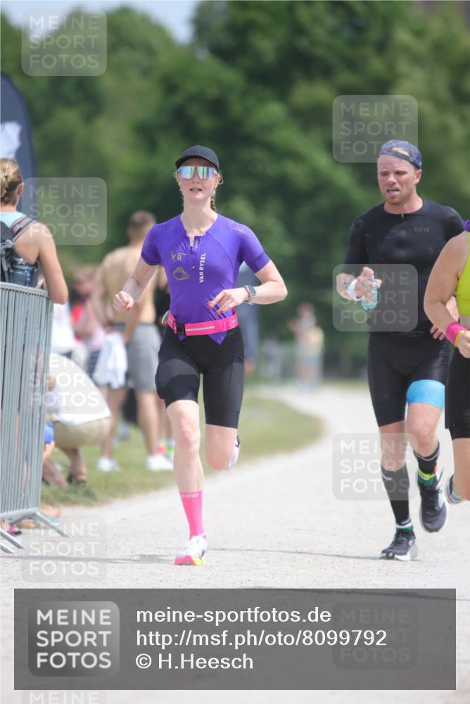 22.06.2025 - Viking Triathlon H.Heesch http://msf.ph/oto/8099792 22.06.2025 13:17:38 Laufen 195, 299, 386, 529, 612 meine-sportfotos.de