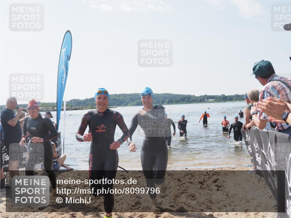 22.06.2025 - Viking Triathlon MichiJ http://msf.ph/oto/8099796 22.06.2025 10:44:19 Schwimmen 103, 123, 130, 343, 439, 467, 650 meine-sportfotos.de