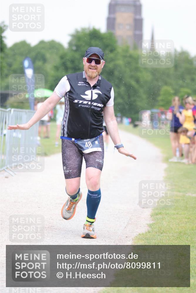 22.06.2025 - Viking Triathlon H.Heesch http://msf.ph/oto/8099811 22.06.2025 16:36:25 Laufen 48, 160 meine-sportfotos.de