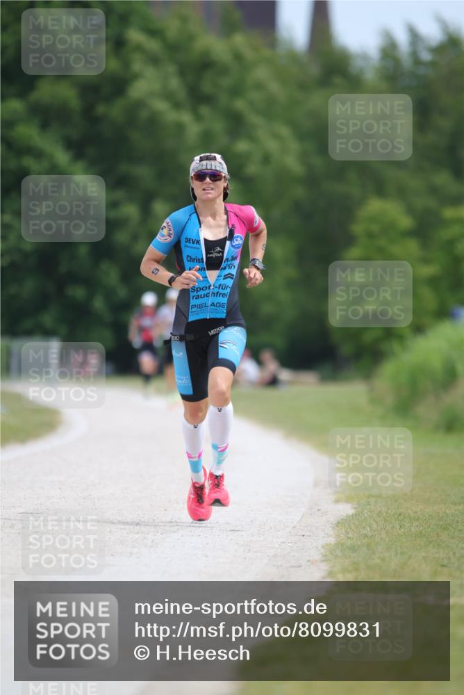 22.06.2025 - Viking Triathlon H.Heesch http://msf.ph/oto/8099831 22.06.2025 12:48:16 Laufen 9 meine-sportfotos.de