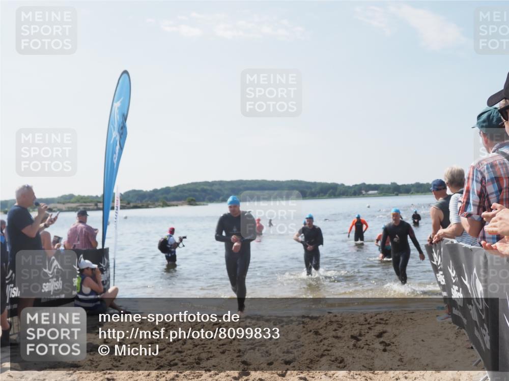 22.06.2025 - Viking Triathlon MichiJ http://msf.ph/oto/8099833 22.06.2025 10:44:22 Schwimmen 103, 130, 205, 219, 439, 467 meine-sportfotos.de