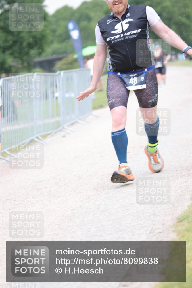 22.06.2025 - Viking Triathlon H.Heesch http://msf.ph/oto/8099838 22.06.2025 16:36:25 Laufen 48, 160 meine-sportfotos.de