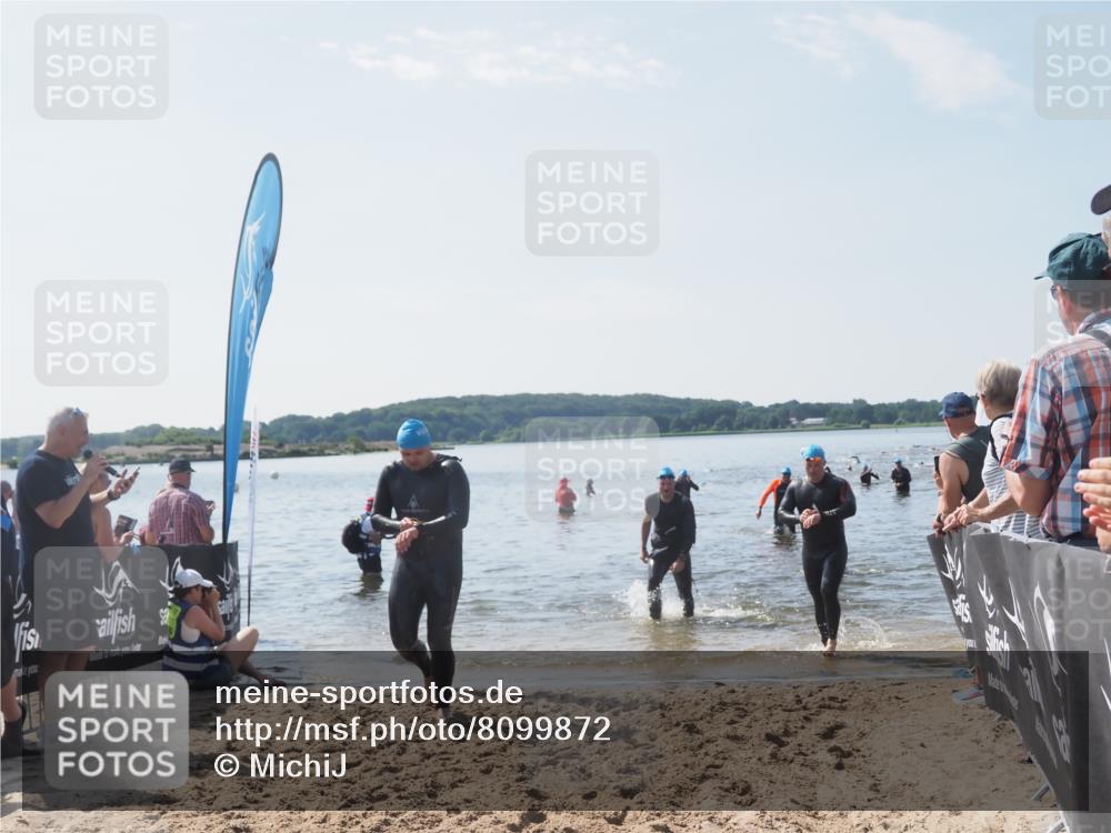 22.06.2025 - Viking Triathlon MichiJ http://msf.ph/oto/8099872 22.06.2025 10:44:23 Schwimmen 103, 130, 205, 219, 439, 467 meine-sportfotos.de