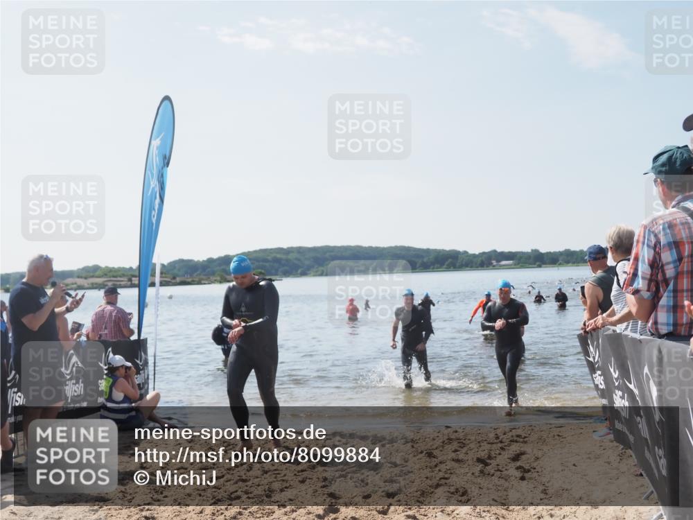 22.06.2025 - Viking Triathlon MichiJ http://msf.ph/oto/8099884 22.06.2025 10:44:23 Schwimmen 103, 130, 205, 219, 439, 467 meine-sportfotos.de