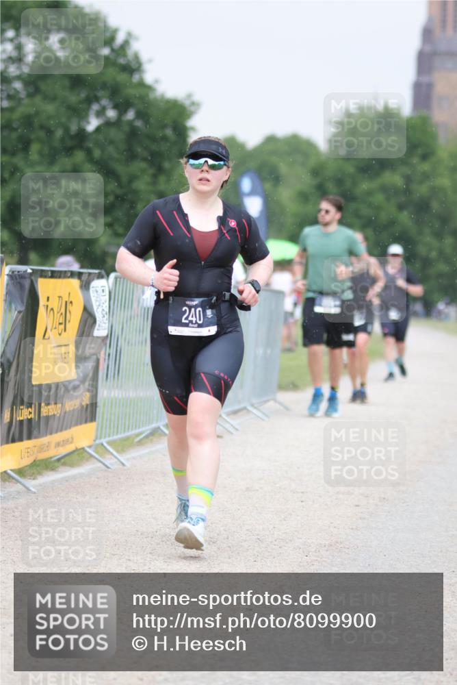22.06.2025 - Viking Triathlon H.Heesch http://msf.ph/oto/8099900 22.06.2025 16:36:34 Laufen 240, 267, 305 meine-sportfotos.de