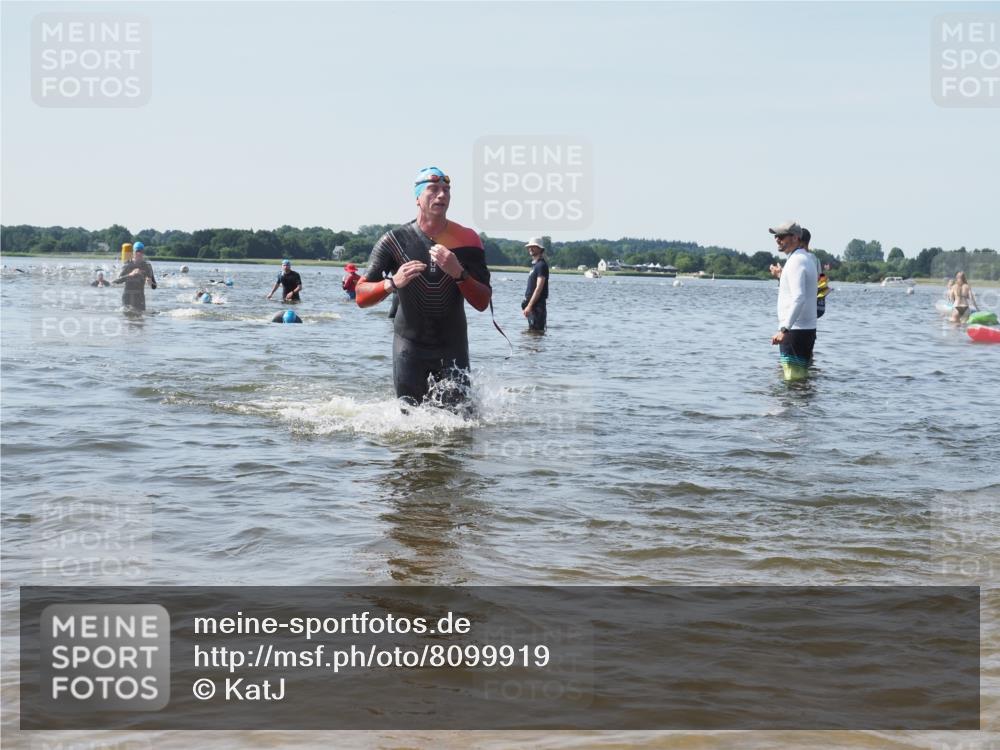 22.06.2025 - Viking Triathlon KatJ http://msf.ph/oto/8099919 22.06.2025 10:32:51 Schwimmen 113, 208, 278, 287, 554 meine-sportfotos.de