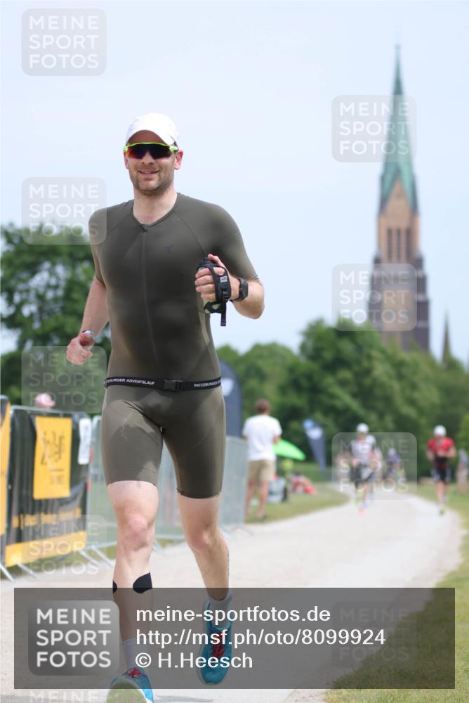 22.06.2025 - Viking Triathlon H.Heesch http://msf.ph/oto/8099924 22.06.2025 13:32:45 Laufen 335 meine-sportfotos.de
