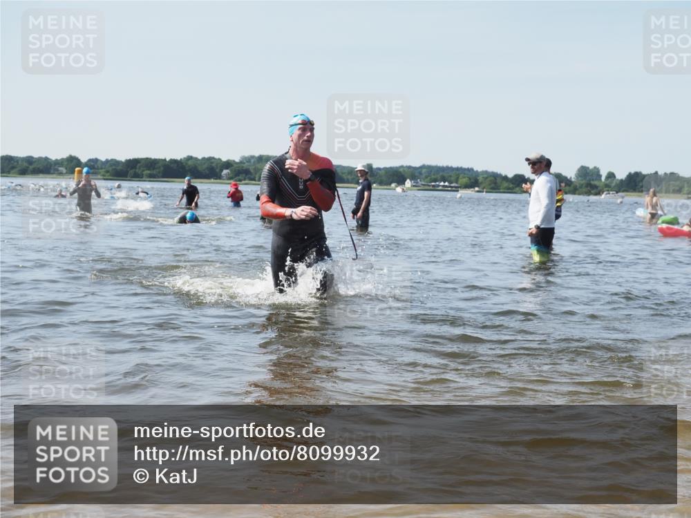 22.06.2025 - Viking Triathlon KatJ http://msf.ph/oto/8099932 22.06.2025 10:32:51 Schwimmen 113, 208, 278, 287, 554 meine-sportfotos.de