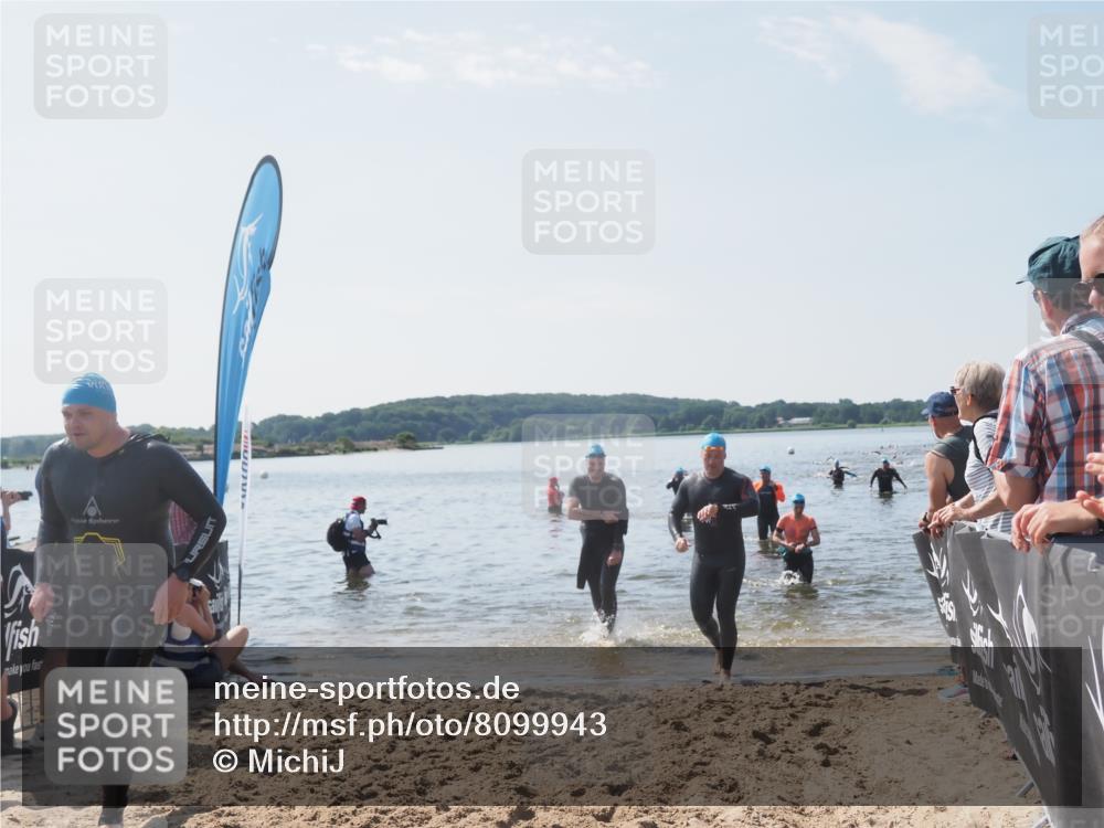 22.06.2025 - Viking Triathlon MichiJ http://msf.ph/oto/8099943 22.06.2025 10:44:24 Schwimmen 103, 130, 205, 219, 439, 467 meine-sportfotos.de