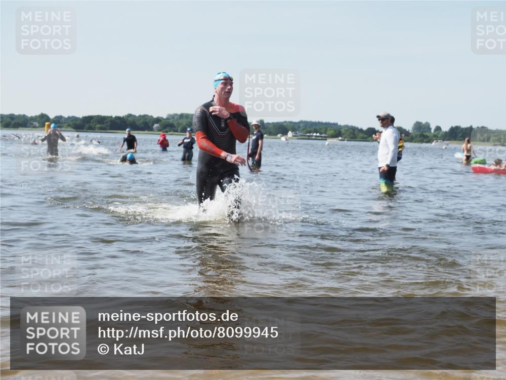 22.06.2025 - Viking Triathlon KatJ http://msf.ph/oto/8099945 22.06.2025 10:32:51 Schwimmen 113, 208, 278, 287, 554 meine-sportfotos.de