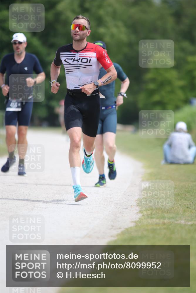 22.06.2025 - Viking Triathlon H.Heesch http://msf.ph/oto/8099952 22.06.2025 13:18:12 Laufen 550, 652 meine-sportfotos.de