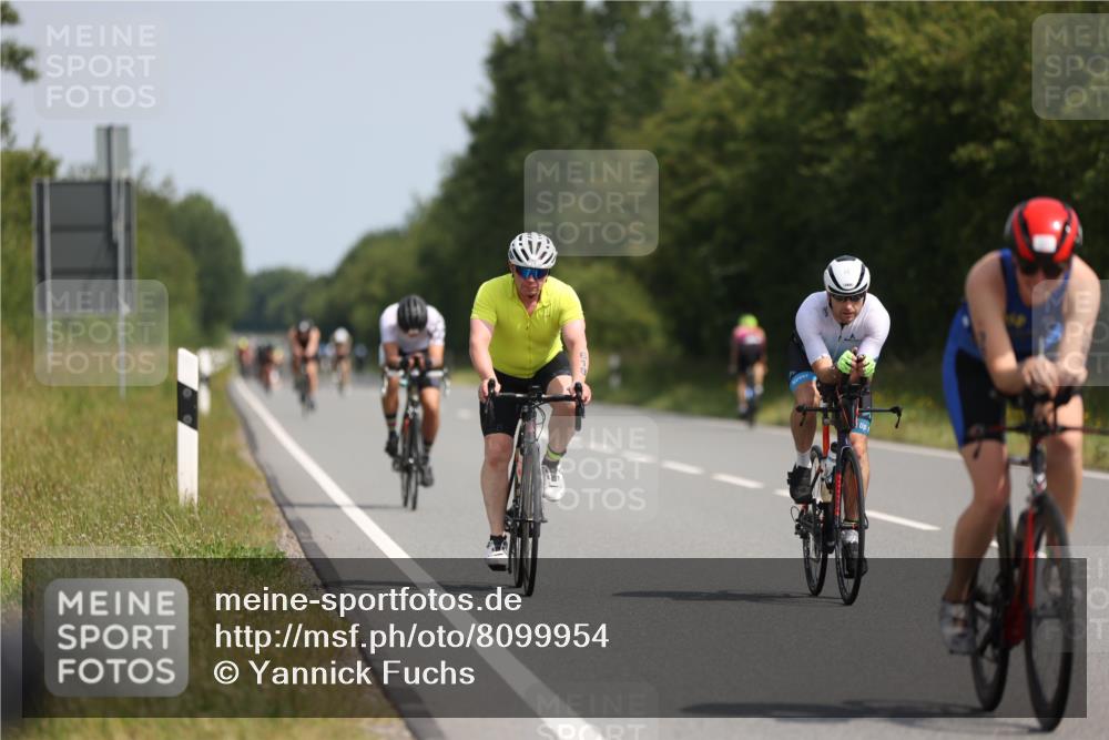 22.06.2025 - Viking Triathlon Yannick Fuchs http://msf.ph/oto/8099954 22.06.2025 11:24:17 Radfahren 241, 313, 366, 383, 396, 540, 618 meine-sportfotos.de