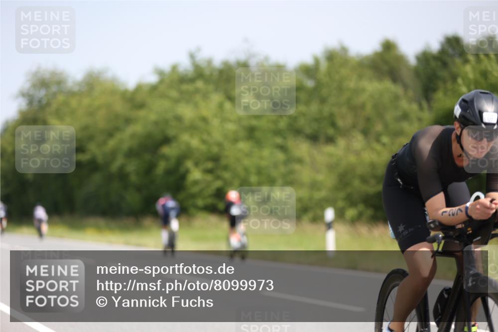 22.06.2025 - Viking Triathlon Yannick Fuchs http://msf.ph/oto/8099973 22.06.2025 12:02:52 Radfahren 19, 39, 84, 127, 137, 240, 244, 377, 531 meine-sportfotos.de