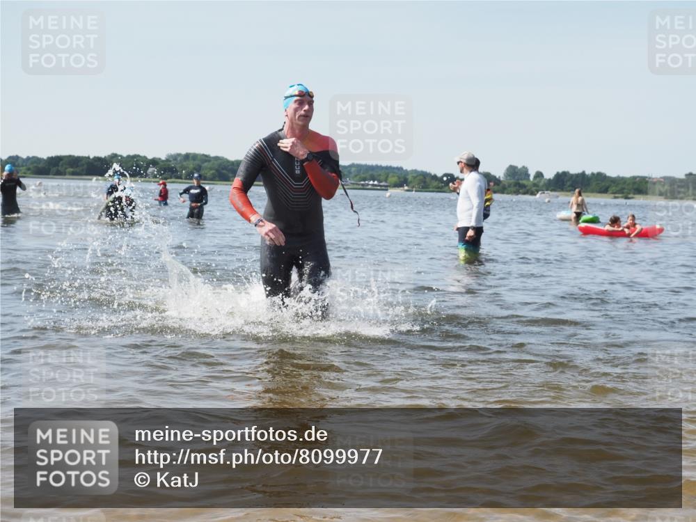 22.06.2025 - Viking Triathlon KatJ http://msf.ph/oto/8099977 22.06.2025 10:32:51 Schwimmen 113, 208, 278, 287, 554 meine-sportfotos.de