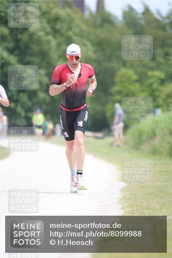 22.06.2025 - Viking Triathlon H.Heesch http://msf.ph/oto/8099988 22.06.2025 13:32:51 Laufen 284, 416, 511 meine-sportfotos.de