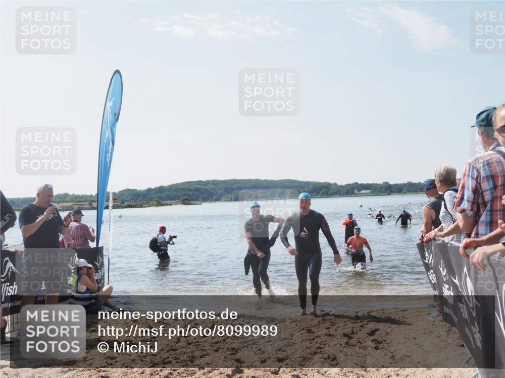 22.06.2025 - Viking Triathlon MichiJ http://msf.ph/oto/8099989 22.06.2025 10:44:25 Schwimmen 103, 130, 205, 219, 439 meine-sportfotos.de