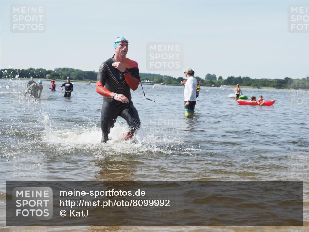 22.06.2025 - Viking Triathlon KatJ http://msf.ph/oto/8099992 22.06.2025 10:32:52 Schwimmen 113, 278, 287, 554 meine-sportfotos.de