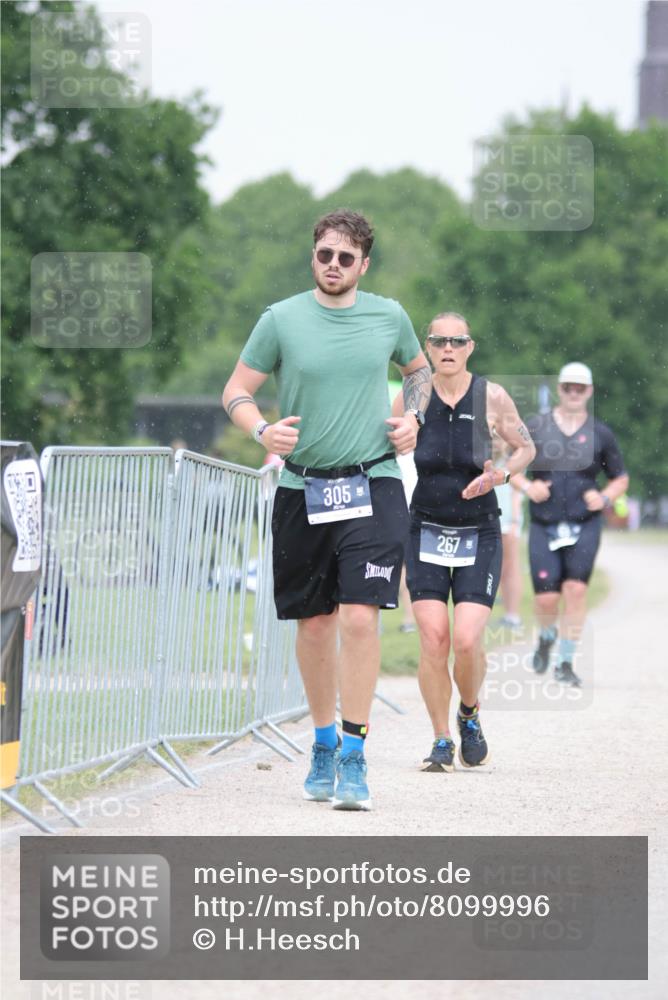 22.06.2025 - Viking Triathlon H.Heesch http://msf.ph/oto/8099996 22.06.2025 16:36:36 Laufen 240, 267, 305 meine-sportfotos.de