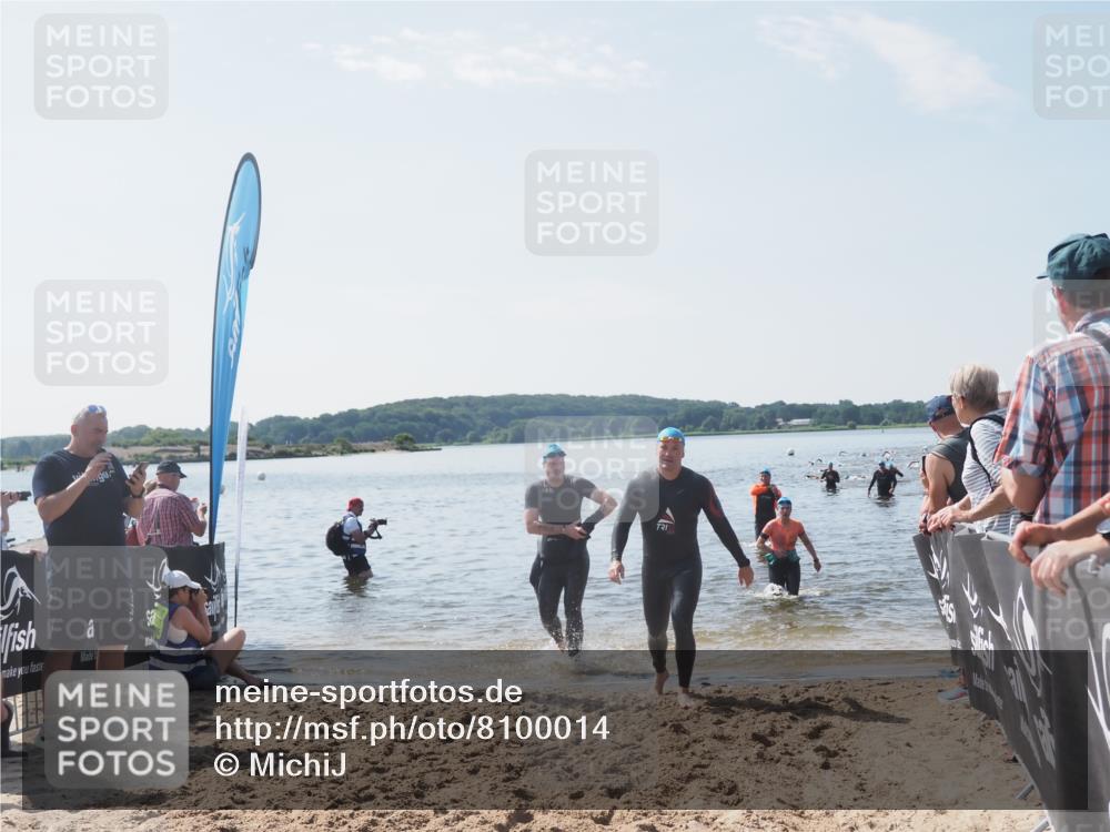 22.06.2025 - Viking Triathlon MichiJ http://msf.ph/oto/8100014 22.06.2025 10:44:25 Schwimmen 103, 130, 205, 219, 439 meine-sportfotos.de