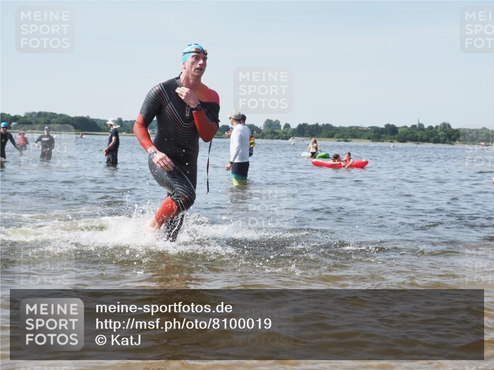 22.06.2025 - Viking Triathlon KatJ http://msf.ph/oto/8100019 22.06.2025 10:32:52 Schwimmen 113, 278, 287, 554 meine-sportfotos.de