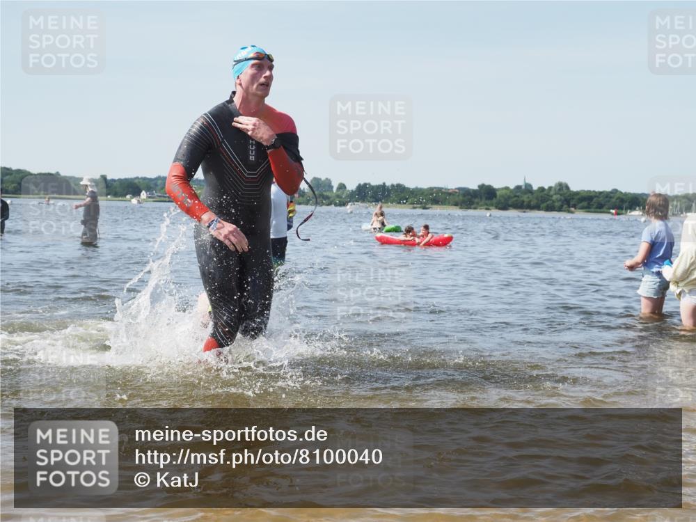 22.06.2025 - Viking Triathlon KatJ http://msf.ph/oto/8100040 22.06.2025 10:32:52 Schwimmen 113, 278, 287, 554 meine-sportfotos.de