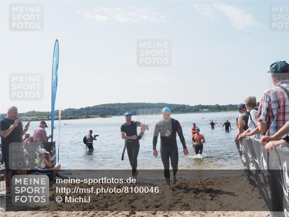 22.06.2025 - Viking Triathlon MichiJ http://msf.ph/oto/8100046 22.06.2025 10:44:26 Schwimmen 103, 130, 205, 219, 439 meine-sportfotos.de
