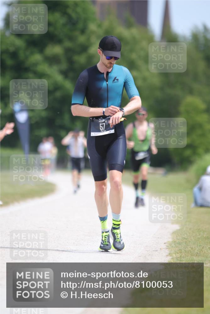 22.06.2025 - Viking Triathlon H.Heesch http://msf.ph/oto/8100053 22.06.2025 13:18:27 Laufen 57 meine-sportfotos.de