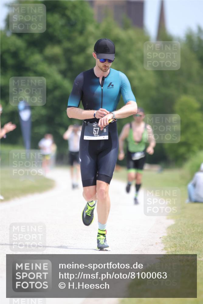 22.06.2025 - Viking Triathlon H.Heesch http://msf.ph/oto/8100063 22.06.2025 13:18:27 Laufen 57 meine-sportfotos.de